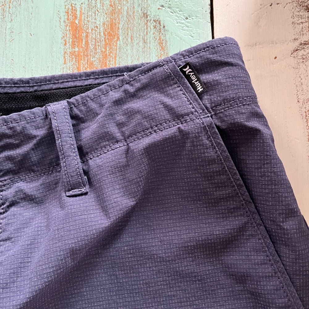 Hurley Phantom hybrid shorts, size 33, blue